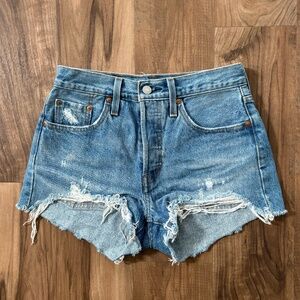 Levi’s 501 Original Fit High-Rise Jean Shorts – Medium Blue Wash – Size 25